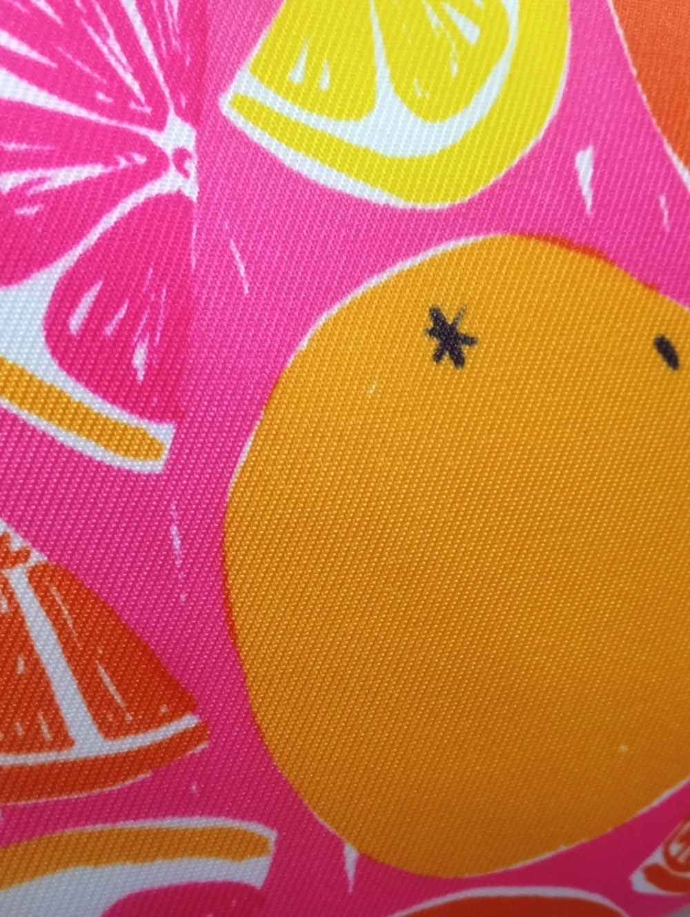 CLINIQUE SUMMER MAKEUP BAG - Picture 3 of 8